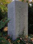 Stele auf dem neuen Friedhof in Potsdam