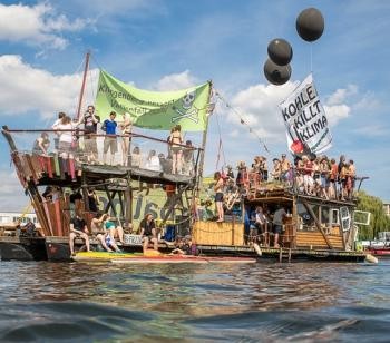 Coal &amp; Boat Demonstration